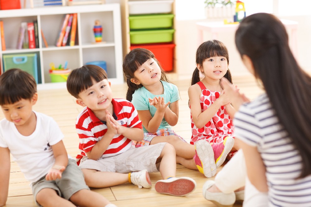 适应班小组课程